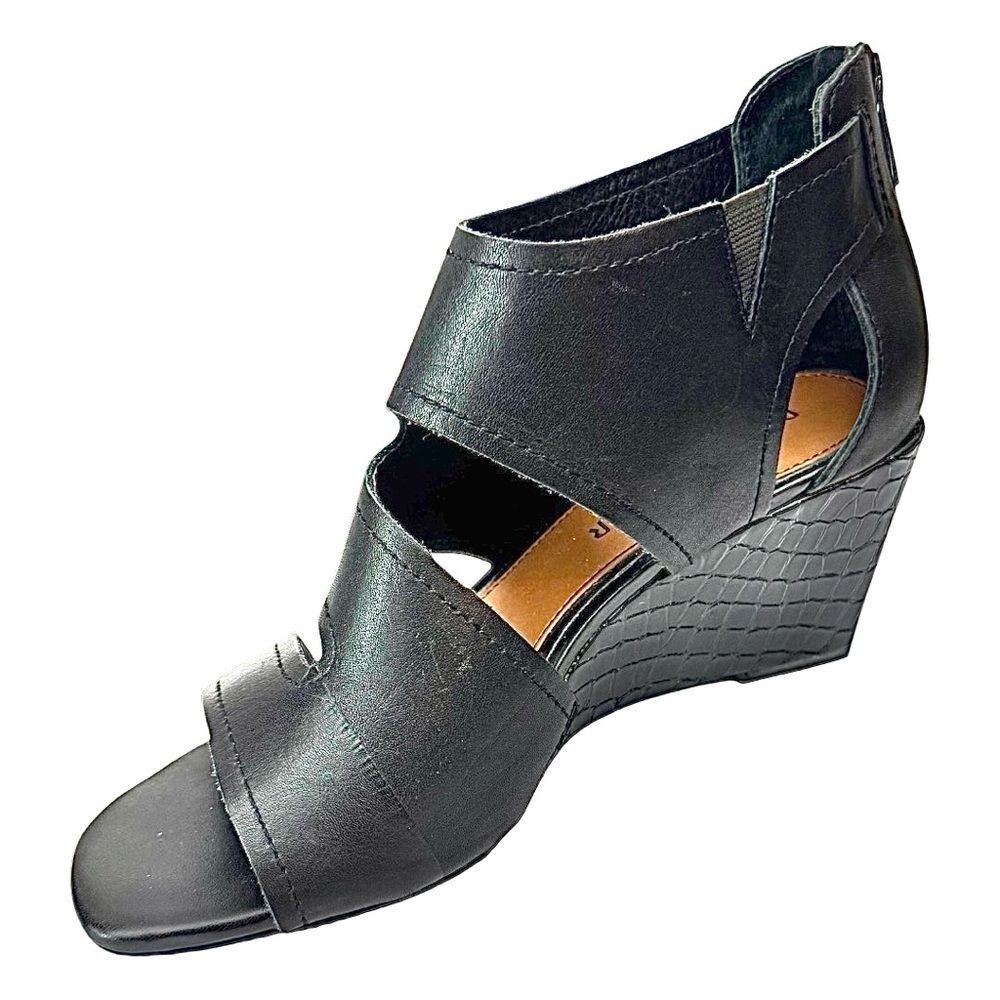 Donald J Pliner Women’s Black Leather Wedge Sandals Size 8 Faux Reptile Heel - Picture 2 of 9